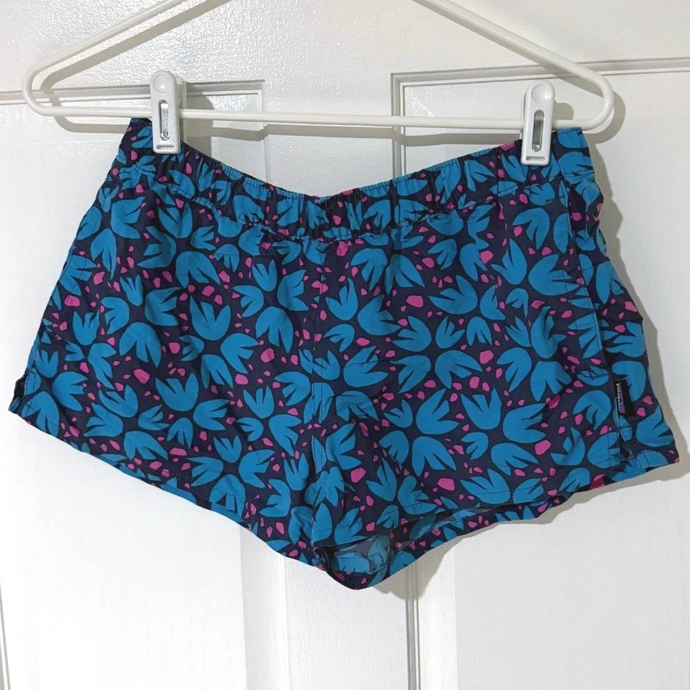 Patagonia Baggies Shorts Womens Small Blue Pink Floral Print 2.5 Inseam 57058 - Picture 1 of 6